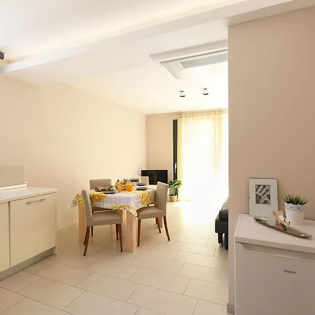 Apartment Ana